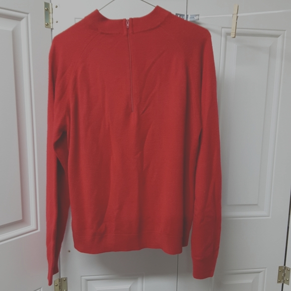 Designers Ladies sweater - Picture 2 of 3